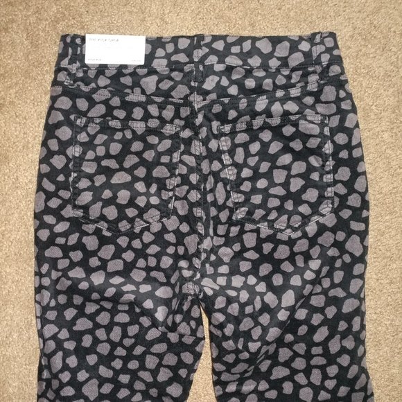 Ann Taylor: The Kick Crop High Rise Black & Grey Leopard Print Pants - Size 6P - Picture 5 of 10
